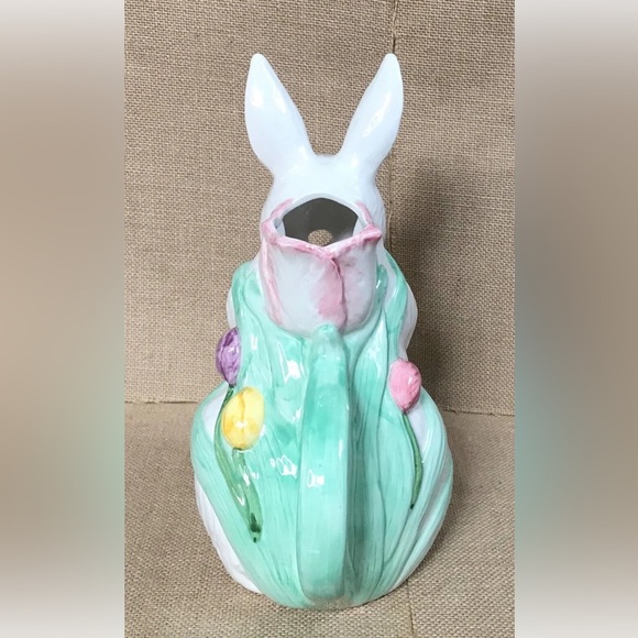 White Bunny Ceramic Pitcher Vase Rabbit Tulip Kitsch Whimsical Novelty Cute Fun - Picture 3 of 11